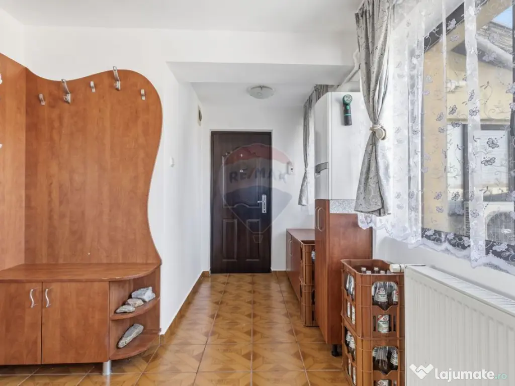 Apartament cu 3 camere pe două niveluri 