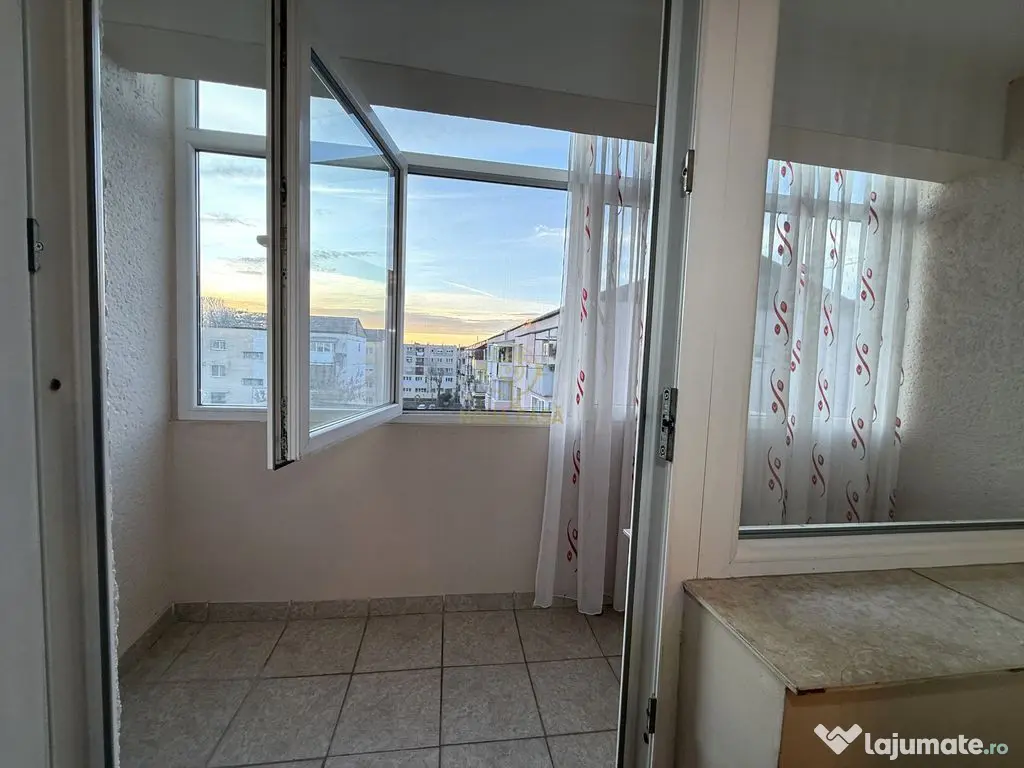 De vanzare Apartament Micro 16 Strada Aurora