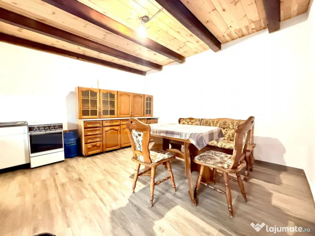 Casă de vânzare în comuna Homorod – liniște, confort