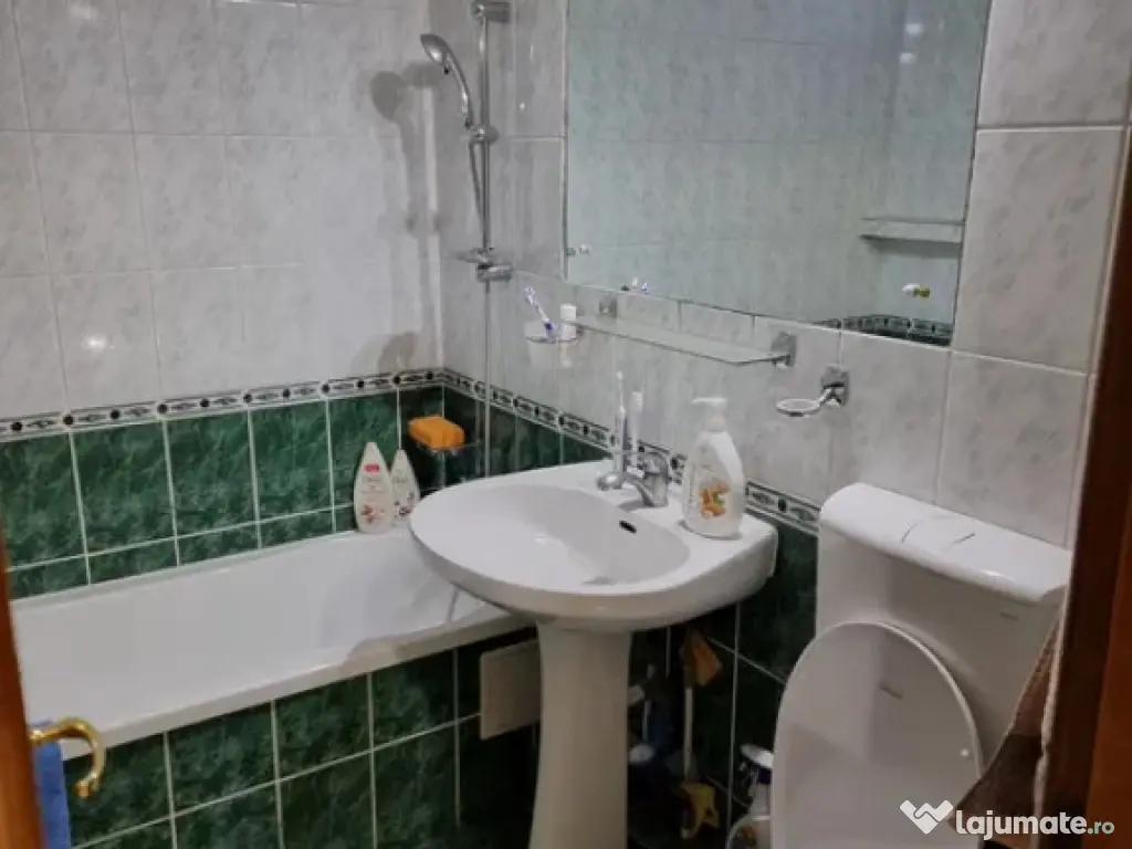 Apartament cu 2 camere decomandate Zona Burdujeni - Cuza Voda 1 