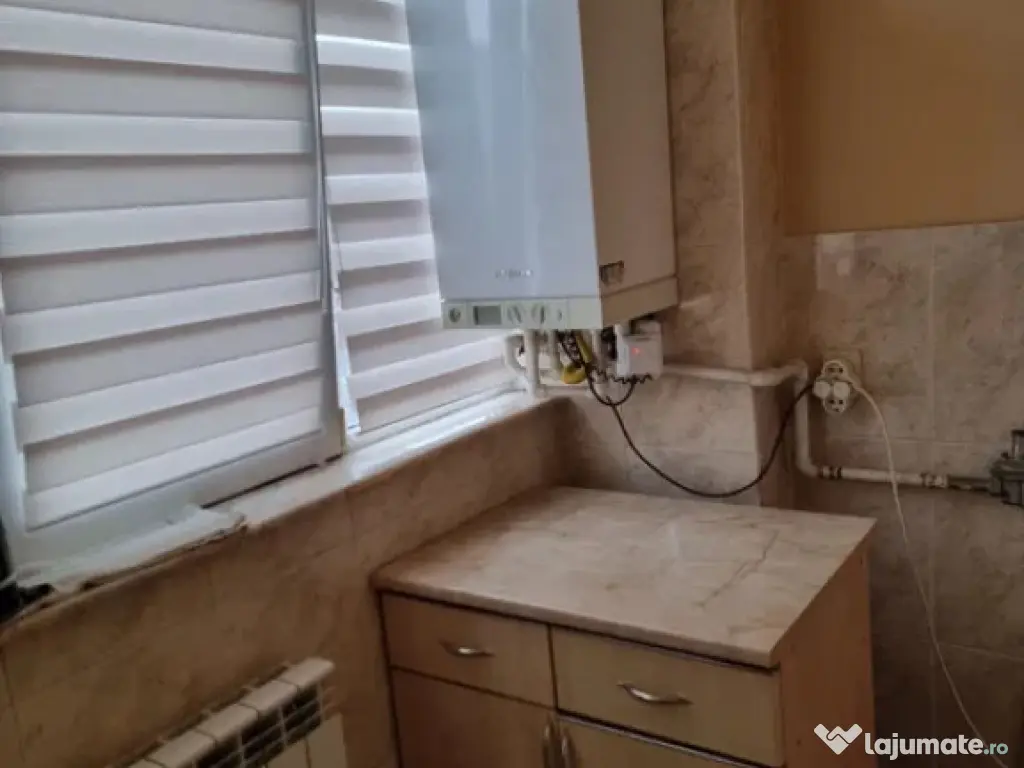 Apartament cu 2 camere decomandate Zona Burdujeni - Cuza Voda 1 