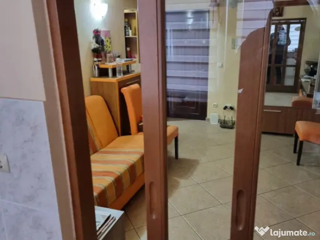 Apartament cu 2 camere decomandate Zona Burdujeni - Cuza Voda 1 