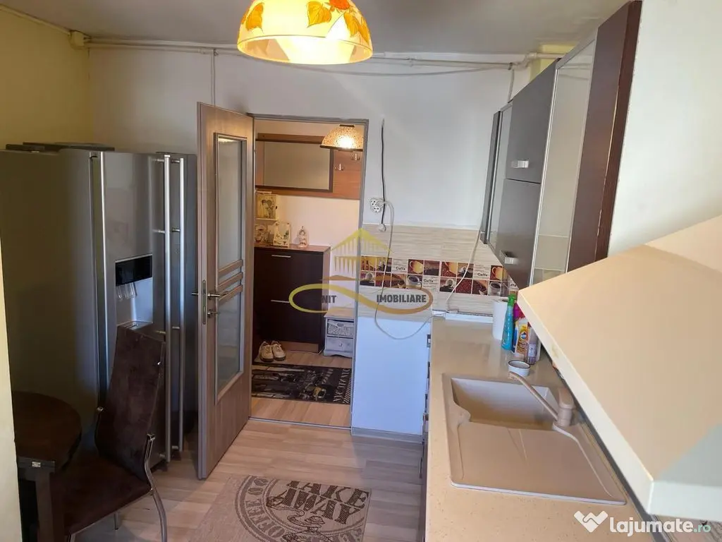 Apartament cu 3 camere decomandate! 