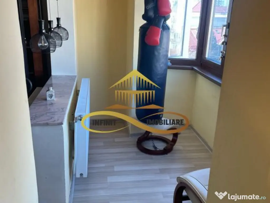 Apartament cu 3 camere decomandate! 