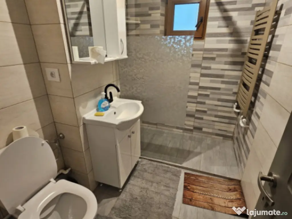 Apartament 3 camere, renovat total în 2023, mobilat și uti 