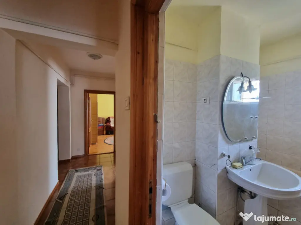 Apartament 3 camere/doua bai/doua balcoane-PIAȚA CENTRALA-b 