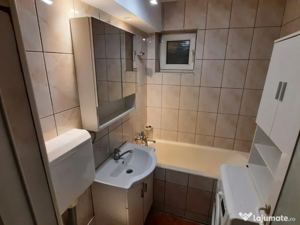Închiriez apartament 2 camere Băneasa (Direct Proprietar)