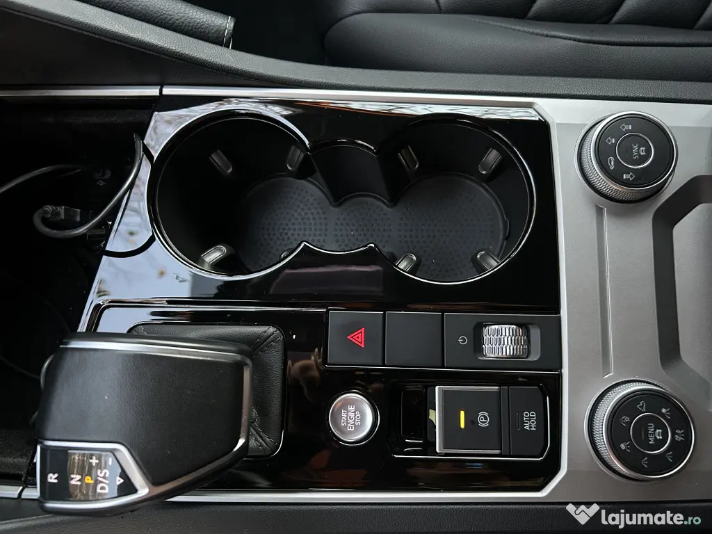 VW Touareg Elegance V6 TDI ,4x4 , suspensie pneumatica ,231 Cp ,an 2023 