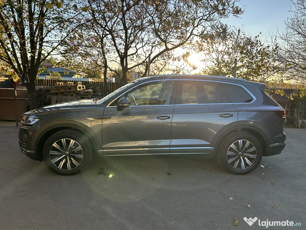 VW Touareg Elegance V6 TDI ,4x4 , suspensie pneumatica ,231 Cp ,an 2023 