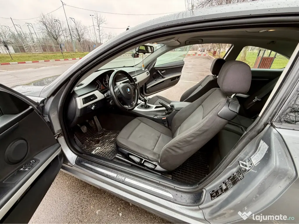 BMW 320 coupe e92 2009 