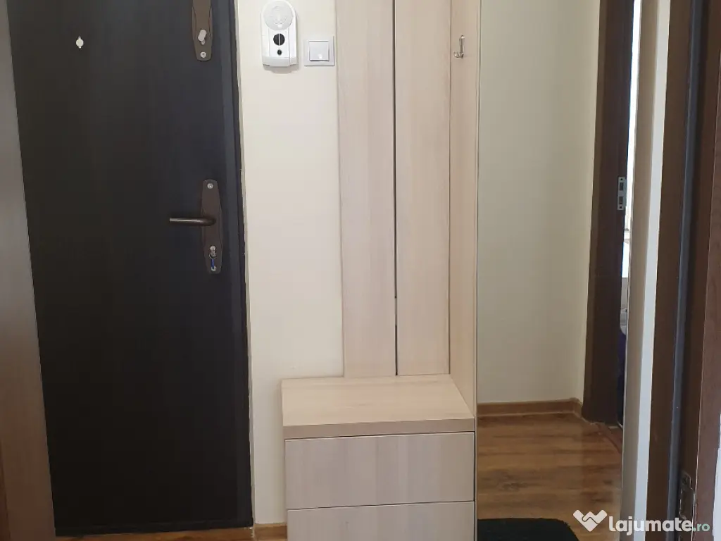 Inchiriez pe termen lung ap 2 cam Faleza Nord 