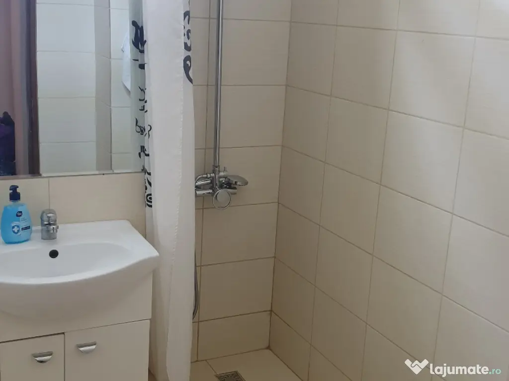 Inchiriez pe termen lung ap 2 cam Faleza Nord 