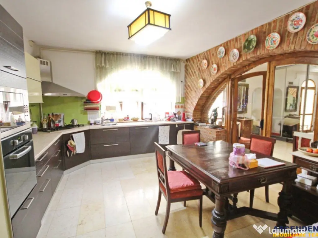 Rezidenta cu personalitate, pe 120 mp, Centrul Istoric, Bra 