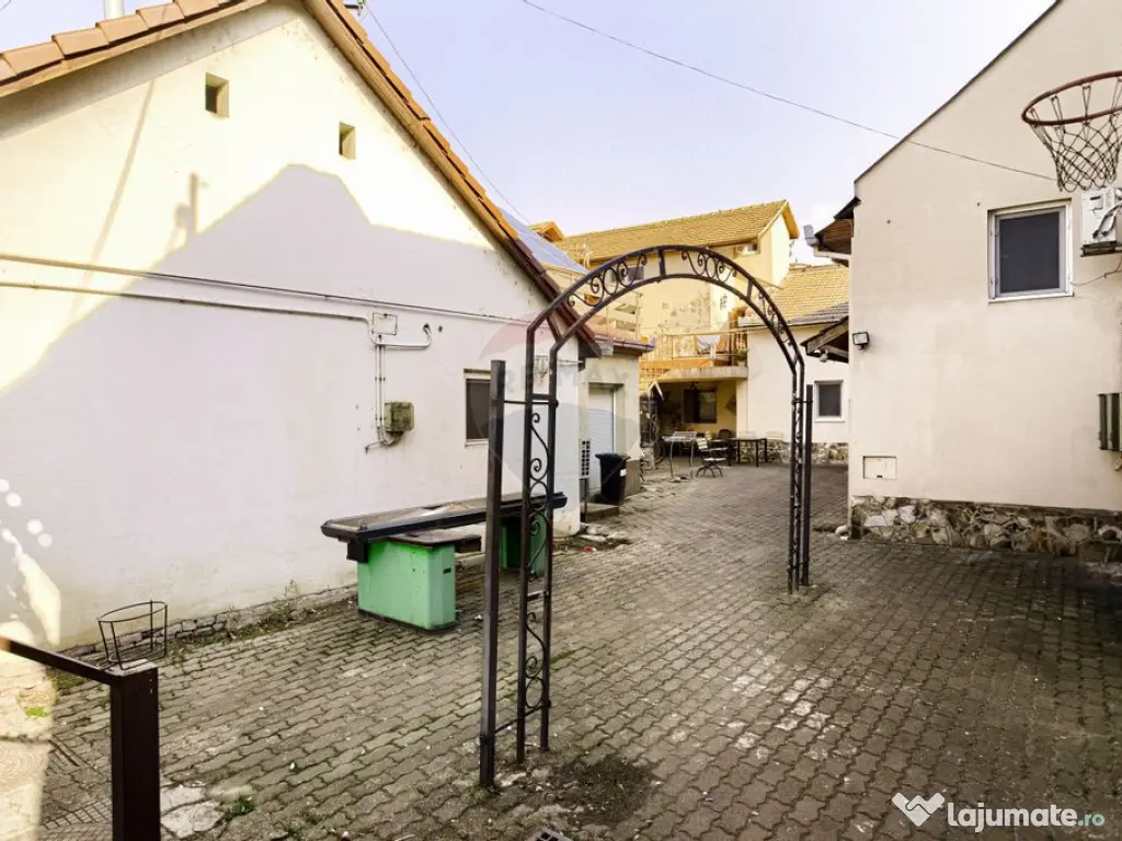 Cladire 10 camere de vânzare zona Intim/ Preluare chiriaș 