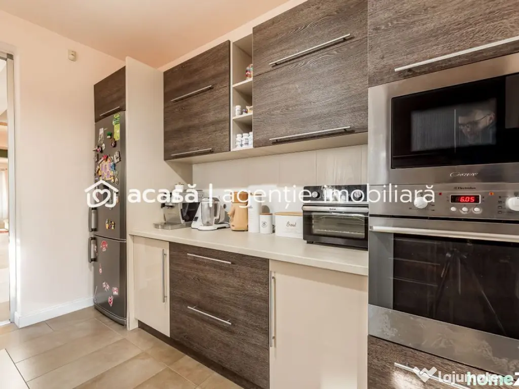 Casă SMART cu 5 camere, teren 720 mp, fotovoltaice 13 kW... 