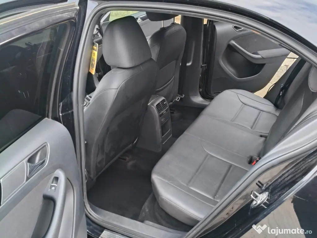 Vw jetta an fabricație 2011 