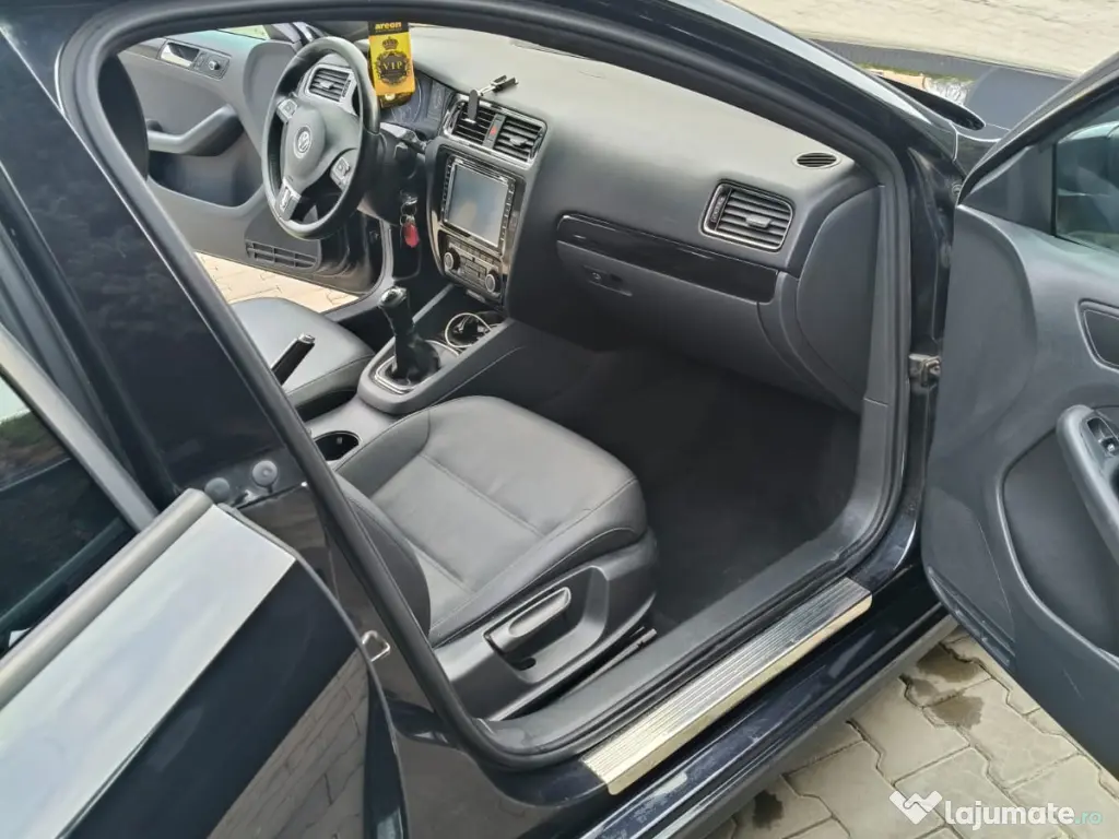 Vw jetta an fabricație 2011 