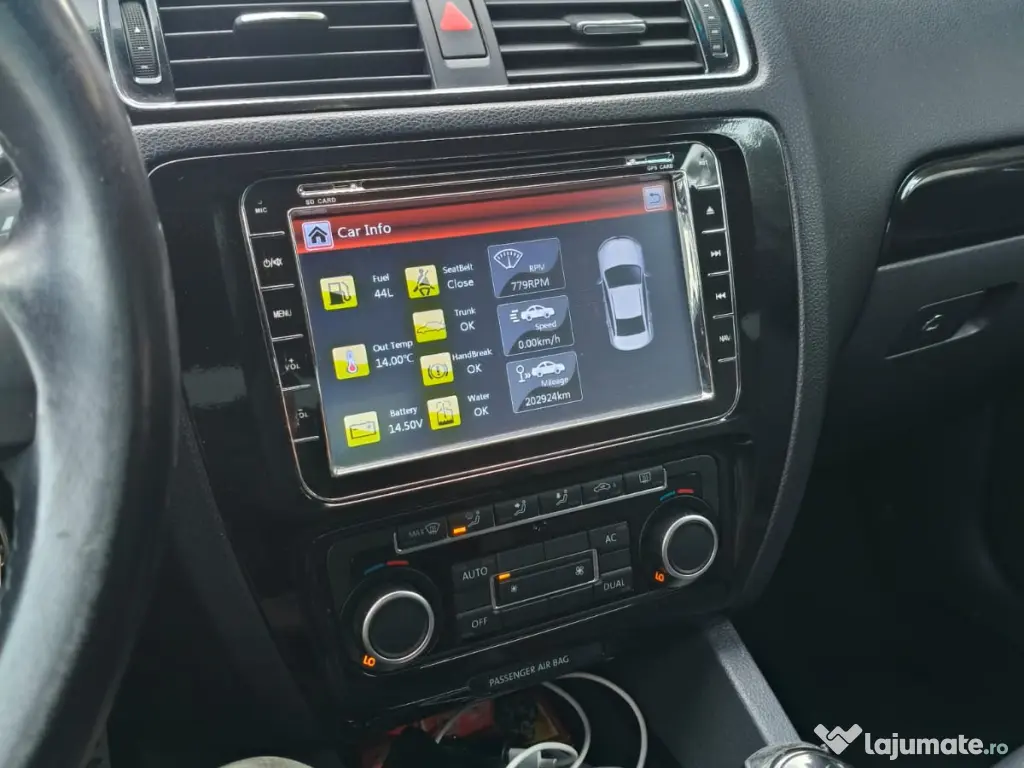 Vw jetta an fabricație 2011 