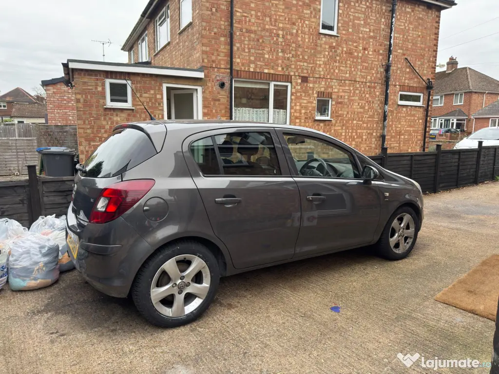 Opel Corsa 1.4 benzina 2014 