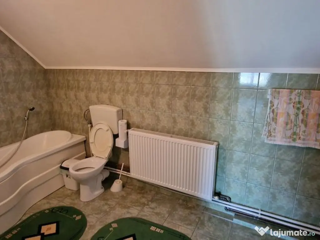 Agigea , zona Pod, ideala pentru gradinita sau azil batrani. 