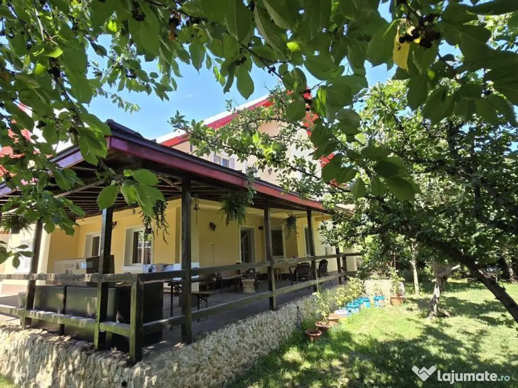 Agigea , zona Pod, ideala pentru gradinita sau azil batrani. 