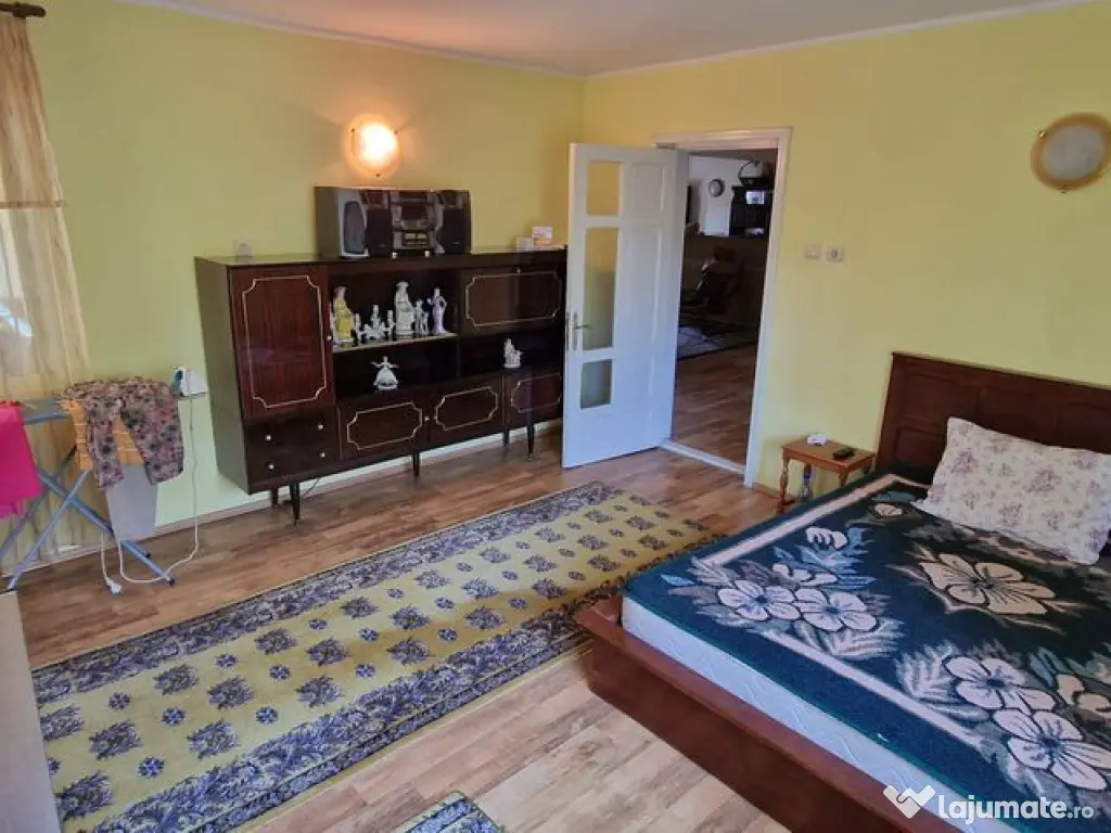 Agigea , zona Pod, ideala pentru gradinita sau azil batrani. 