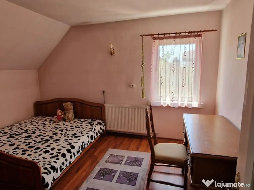 Agigea , zona Pod, ideala pentru gradinita sau azil batrani. 