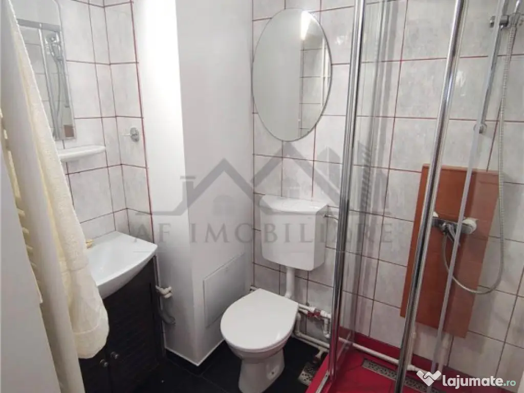 Apartament 4 camere zona Nicolina 