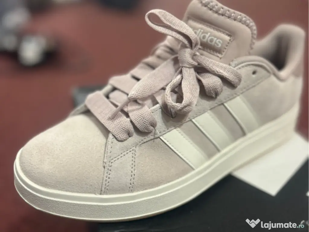 Adidasi 