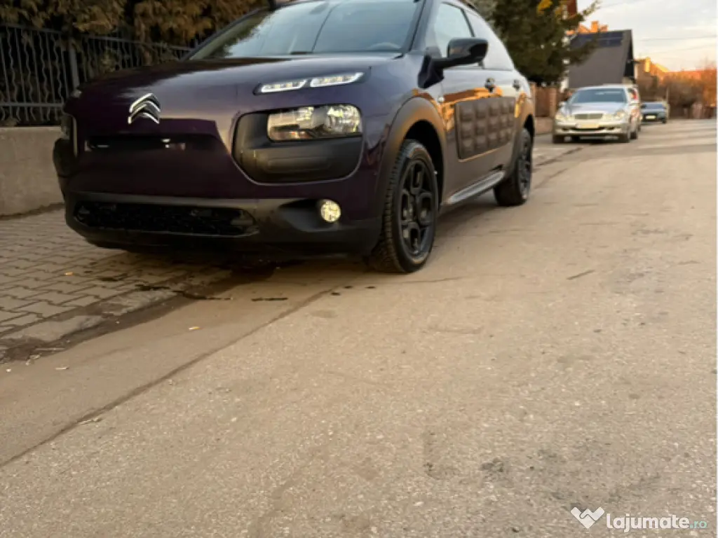 🚗 Citroen C4 Cactus 1.2 Benzină – 2016 –
