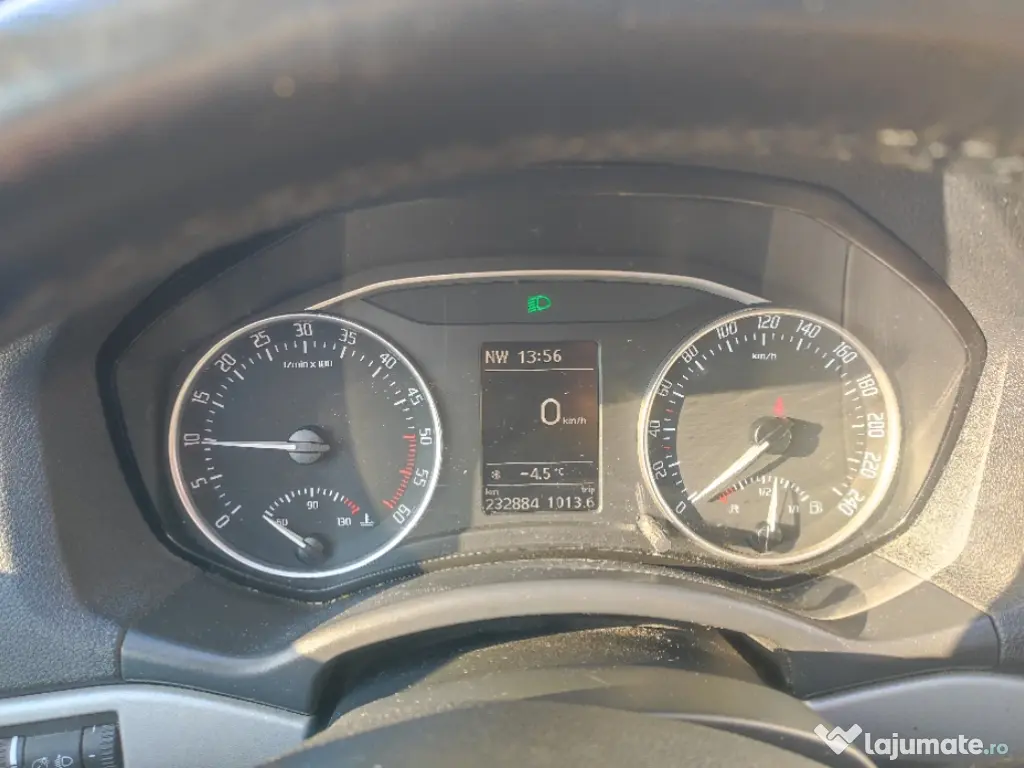 Teren 5400 mp front stradal 33 m