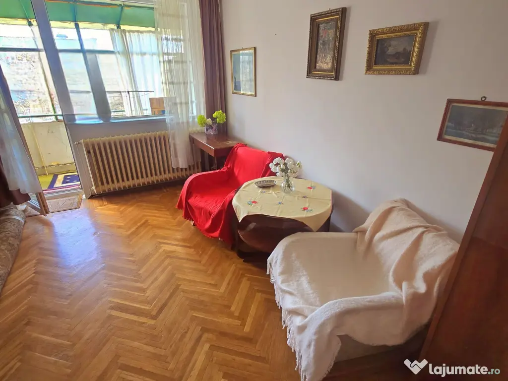 Apartament 2 camere, vis-a-vis de Iulius Mall, 52 m, decomandat, CT, parcare