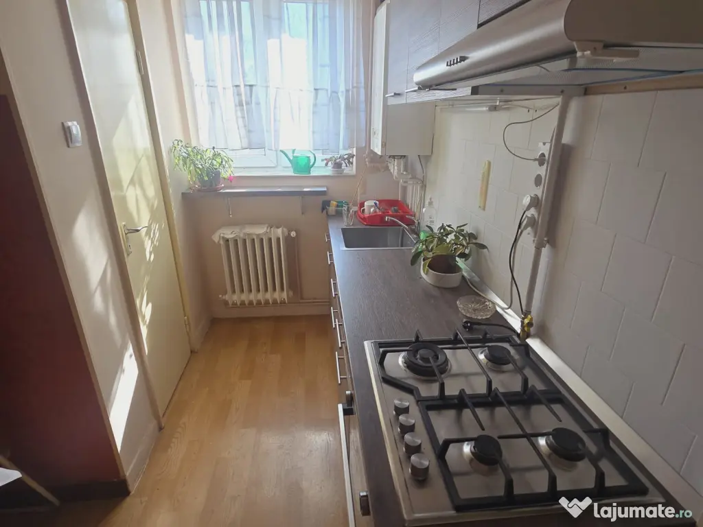 Apartament 2 camere, vis-a-vis de Iulius Mall, 52 m, decomandat, CT, parcare