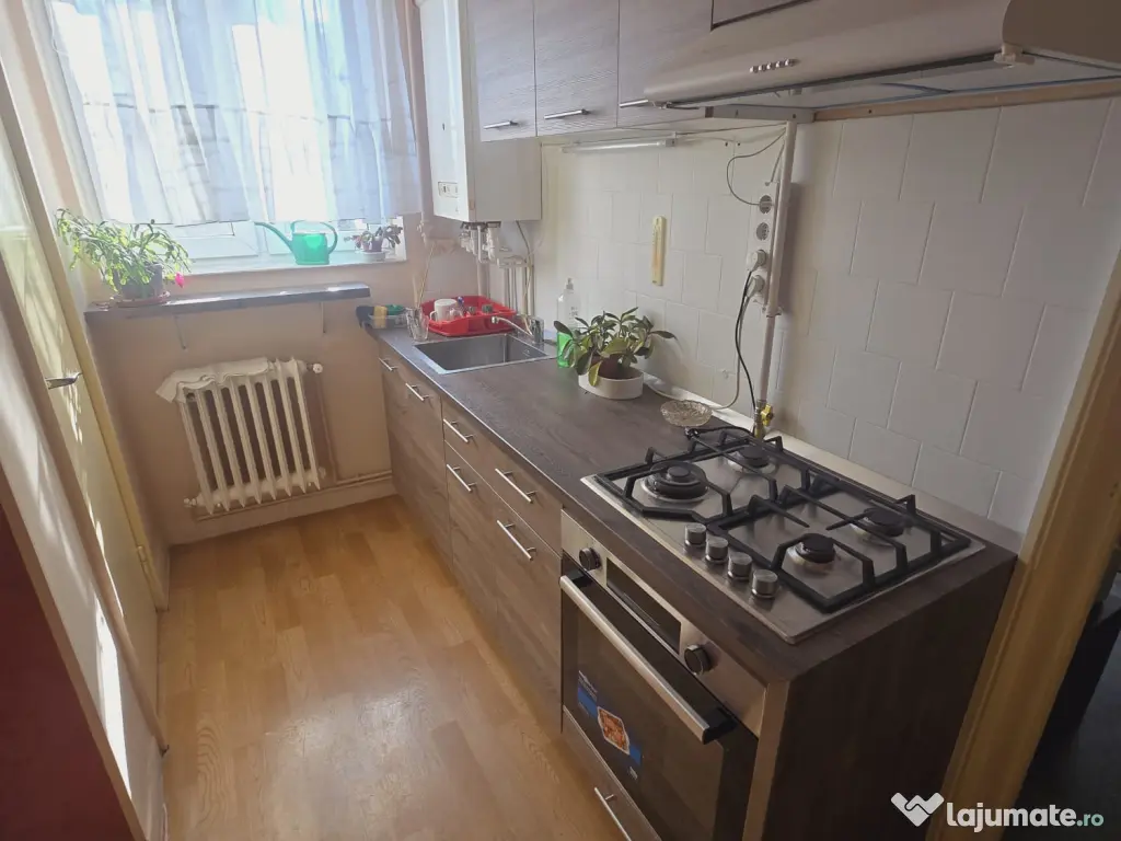 Apartament 2 camere, vis-a-vis de Iulius Mall, 52 m, decomandat, CT, parcare