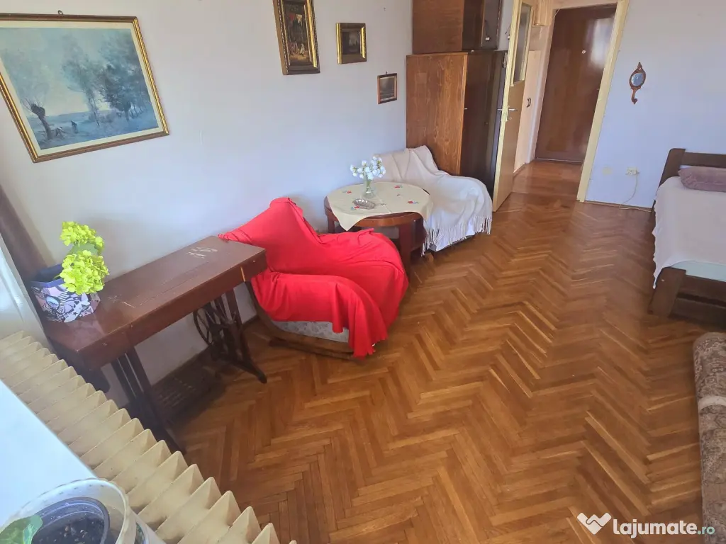 Apartament 2 camere, vis-a-vis de Iulius Mall, 52 m, decomandat, CT, parcare