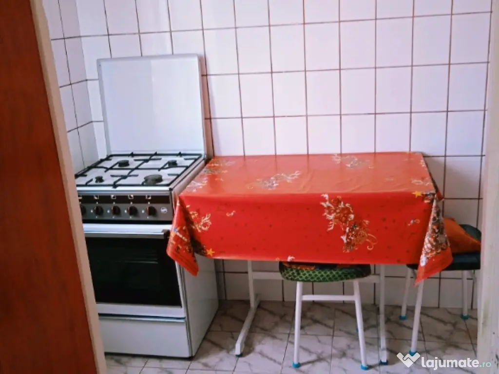 Inchiriez Garsoniera - Teiul Doamnei x Lacul Tei