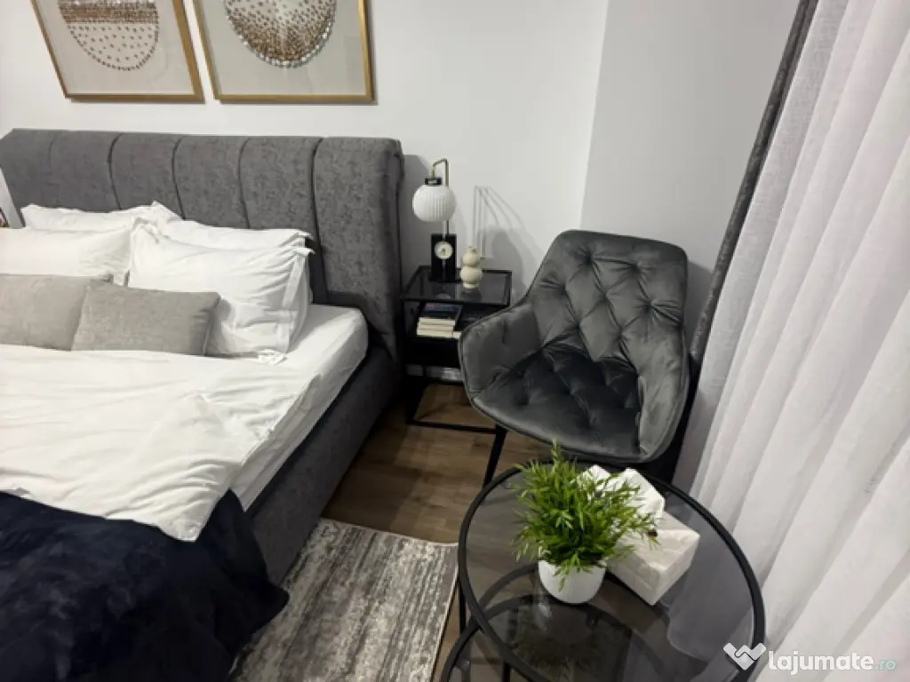 Închiriez garsonieră în Roman în regim hotelier 