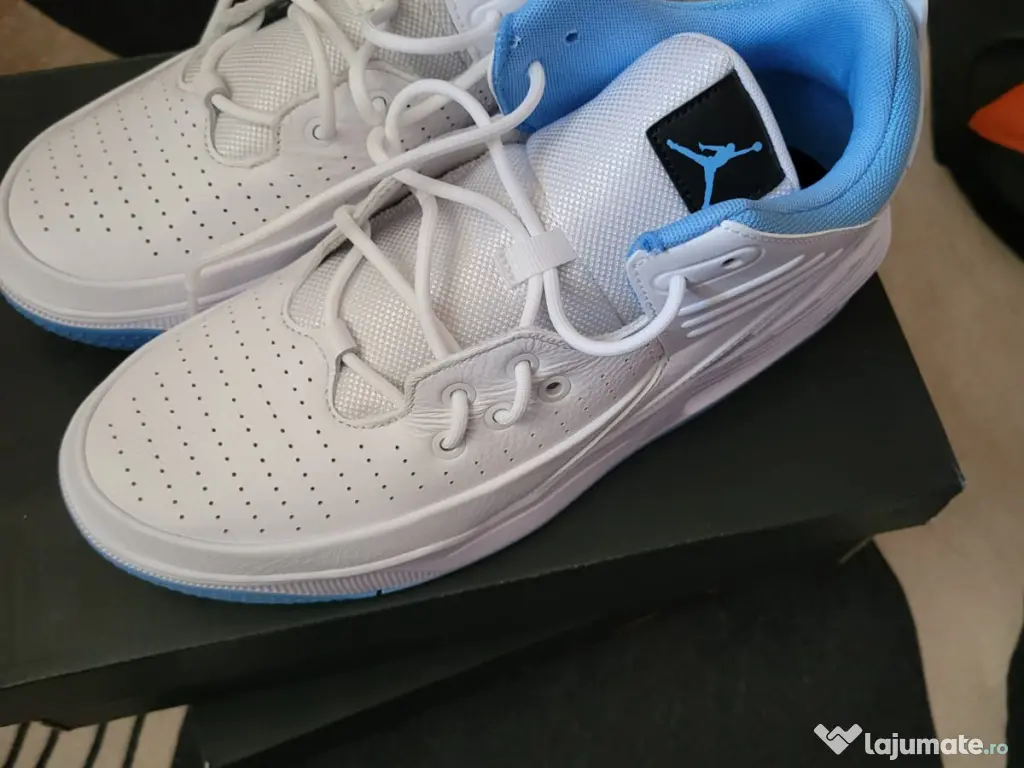 Adidași Nike TN, noi