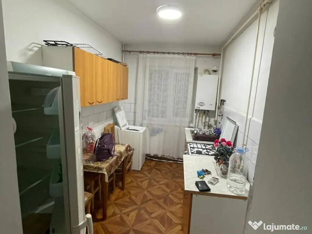 Inchiriez apartament 2camere