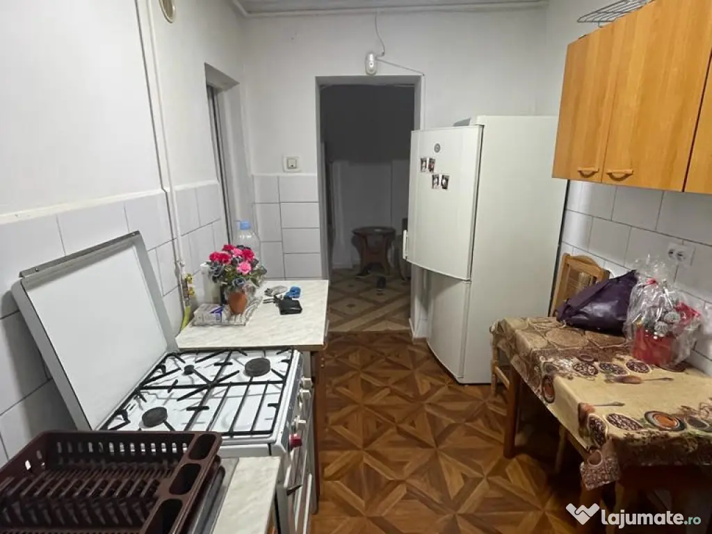 Inchiriez apartament 2camere