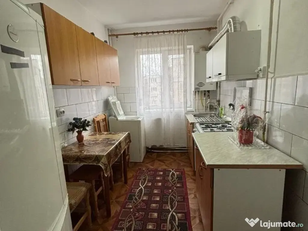 Inchiriez apartament 2camere