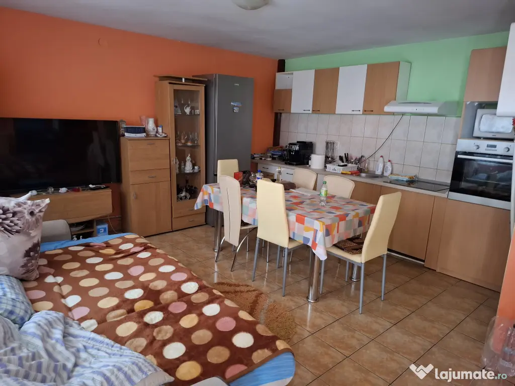 Apartament in casa P+1 - zona1 Oradea 