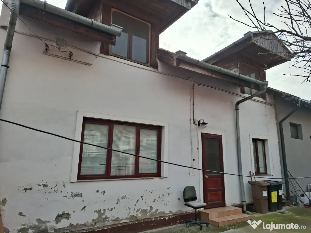 Apartament in casa P+1 - zona1 Oradea 