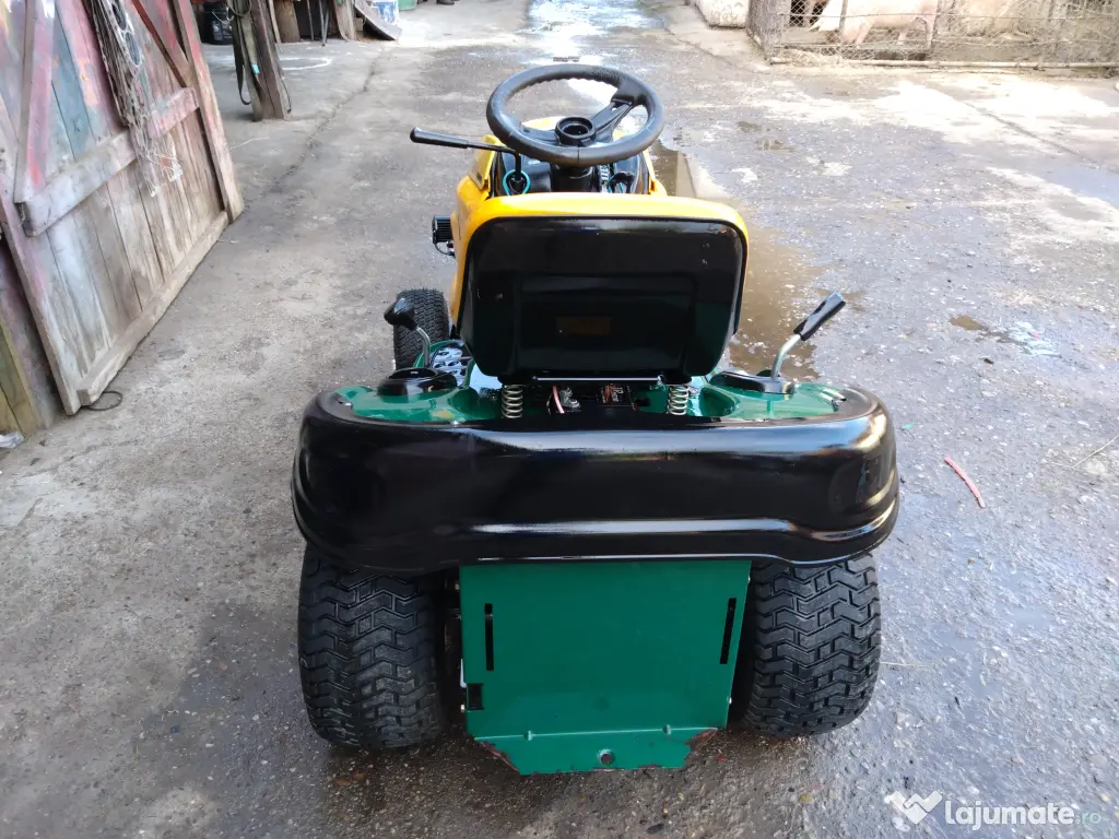 Vand tractor de tuns iarba yard Man 17cp