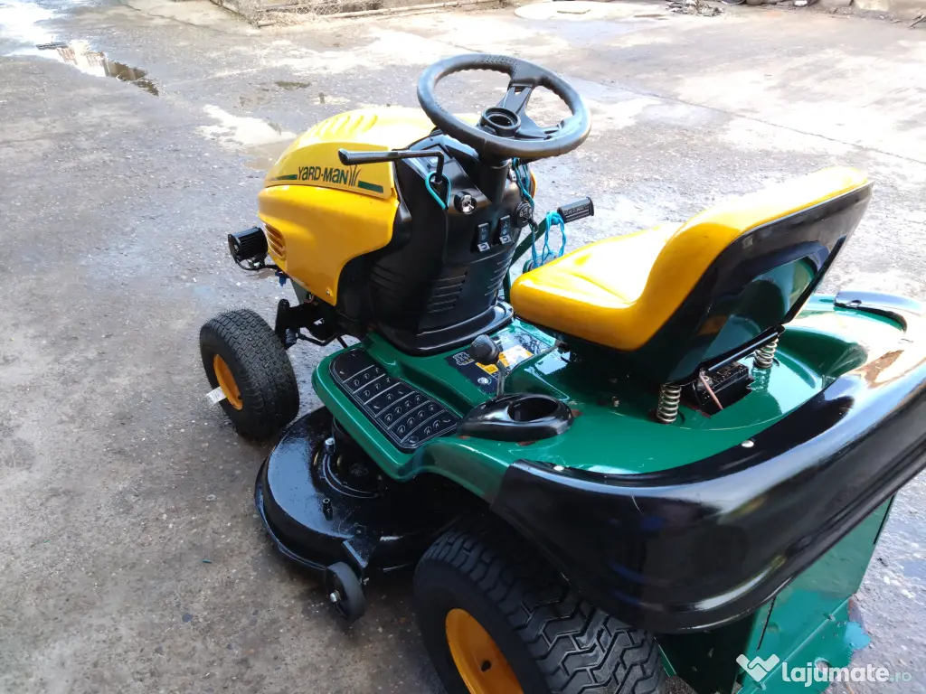 Vand tractor de tuns iarba yard Man 17cp