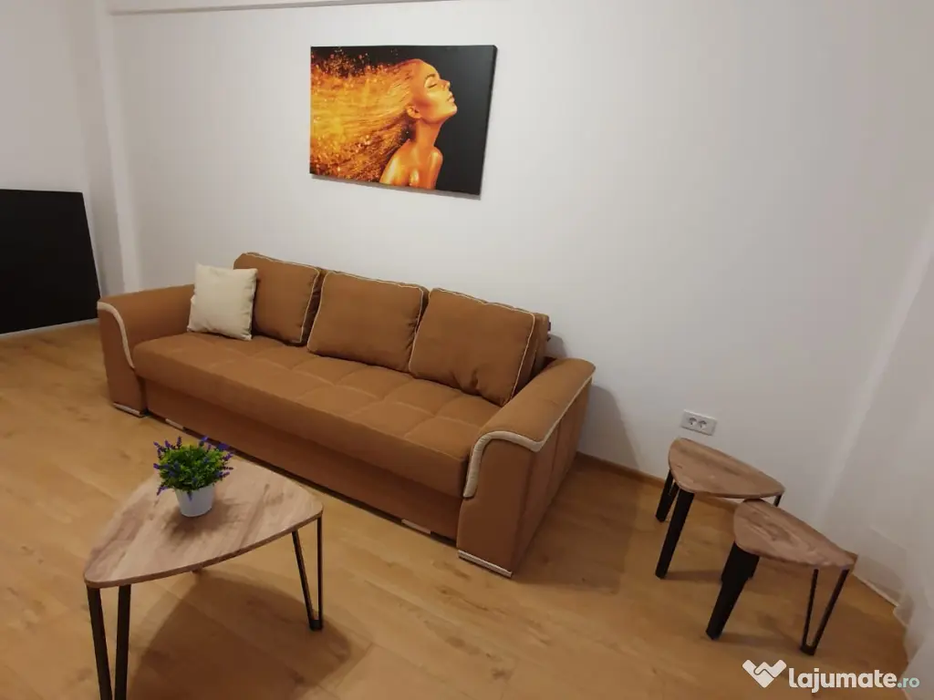 Inchiriez garsoniera coresi bloc nou 