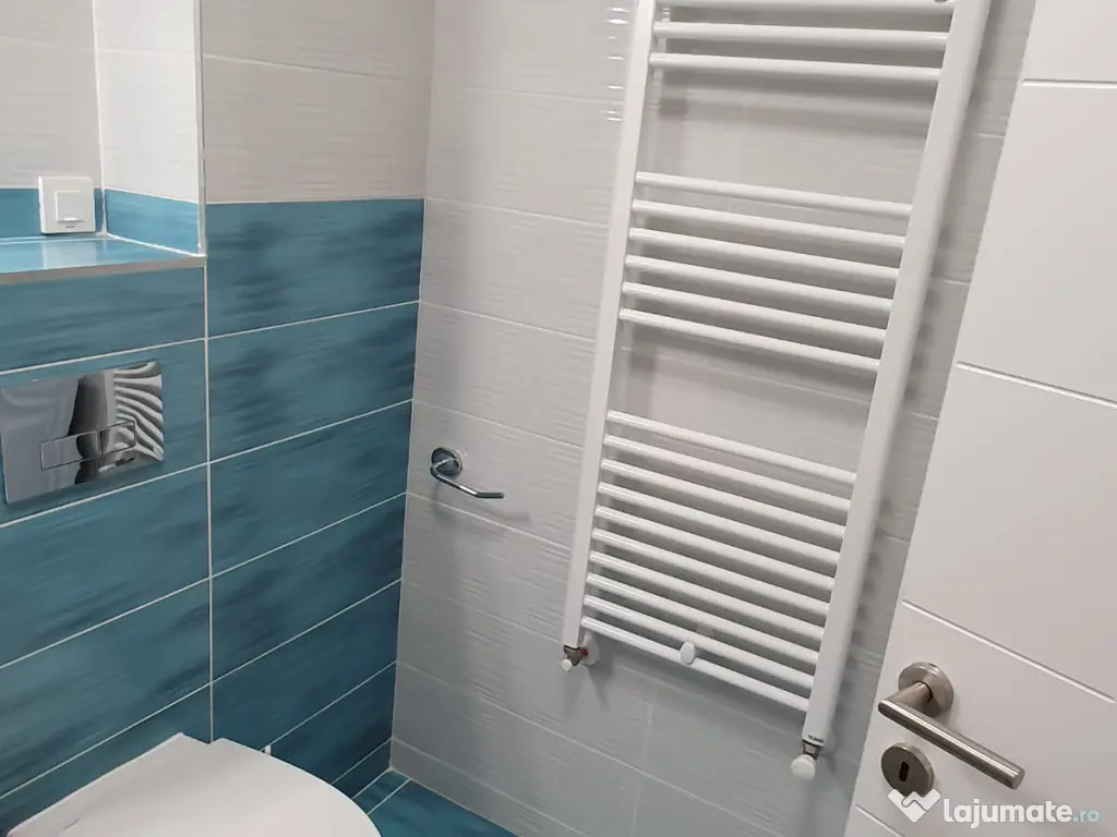 Inchiriez garsoniera coresi bloc nou 