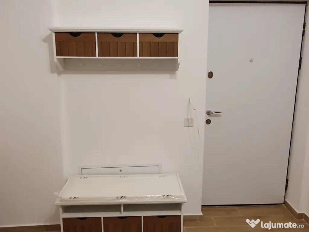 Inchiriez garsoniera coresi bloc nou 