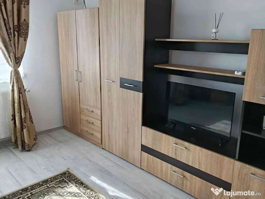 Garsoniera de inchiriat 