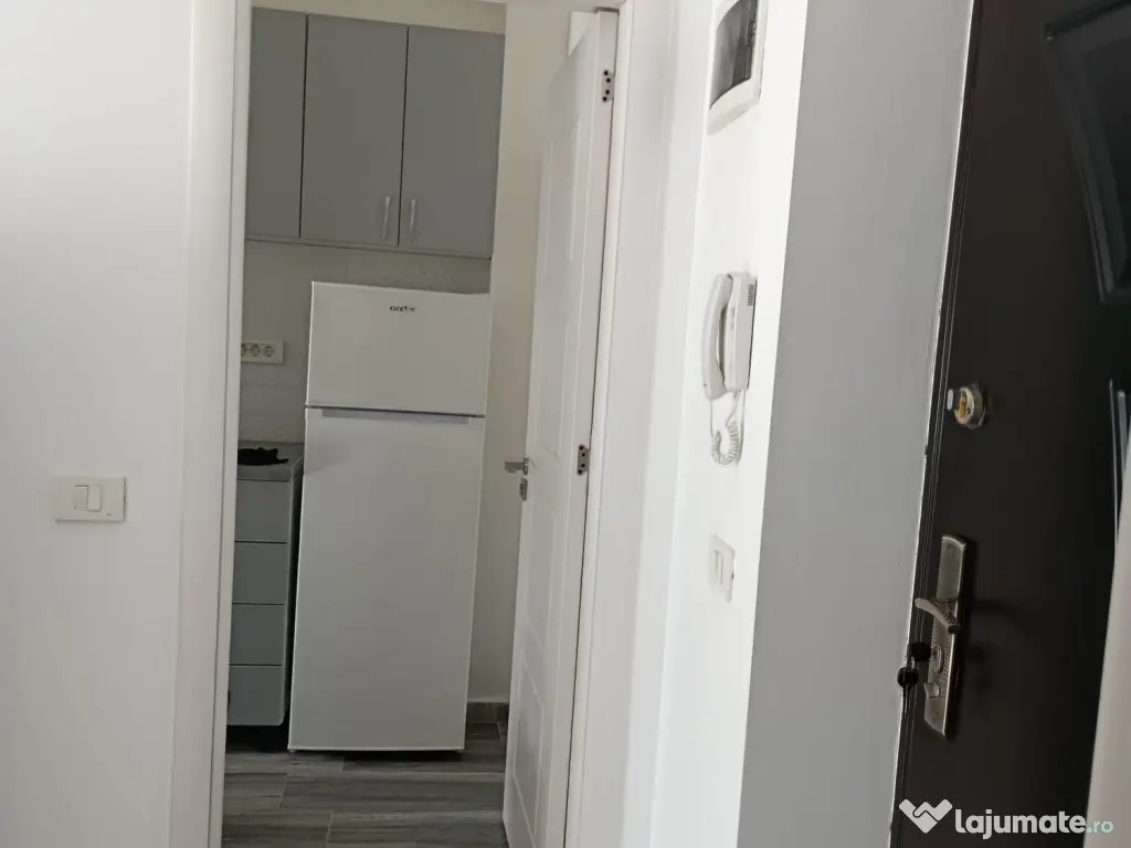 Garsoniera de inchiriat 